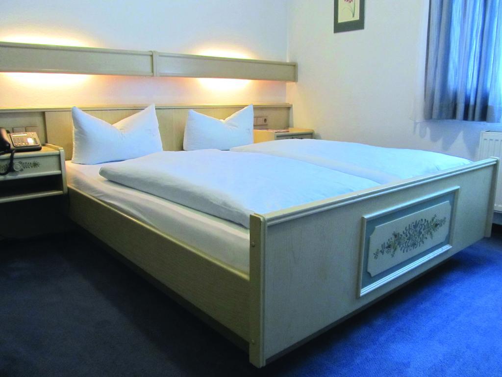 Zum Neuen Schwan Hotel Walluf Luaran gambar