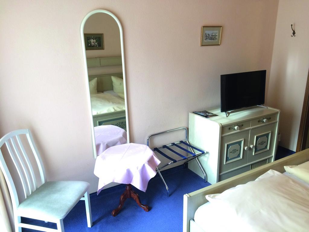 Zum Neuen Schwan Hotel Walluf Luaran gambar