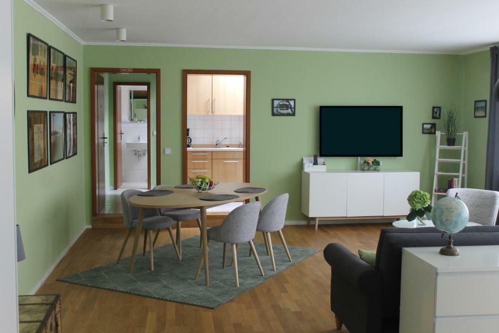 Zum Neuen Schwan Hotel Walluf Luaran gambar