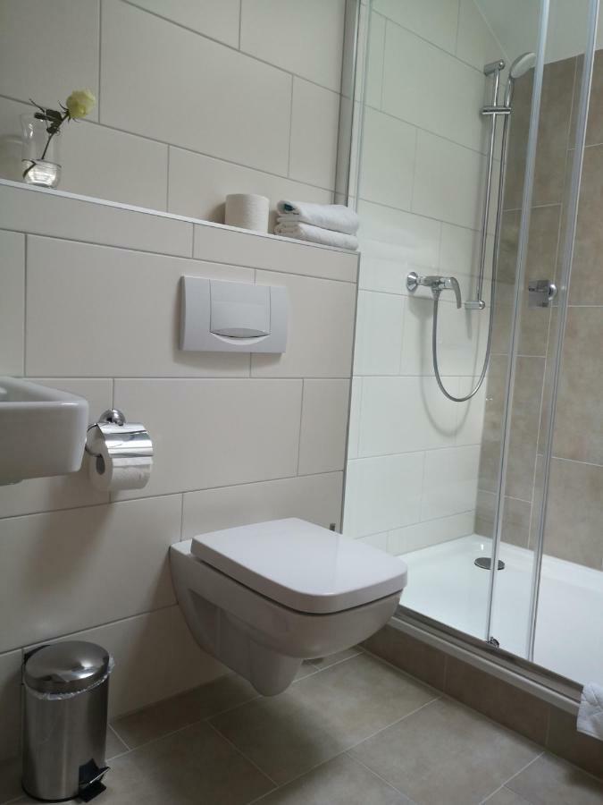 Zum Neuen Schwan Hotel Walluf Luaran gambar