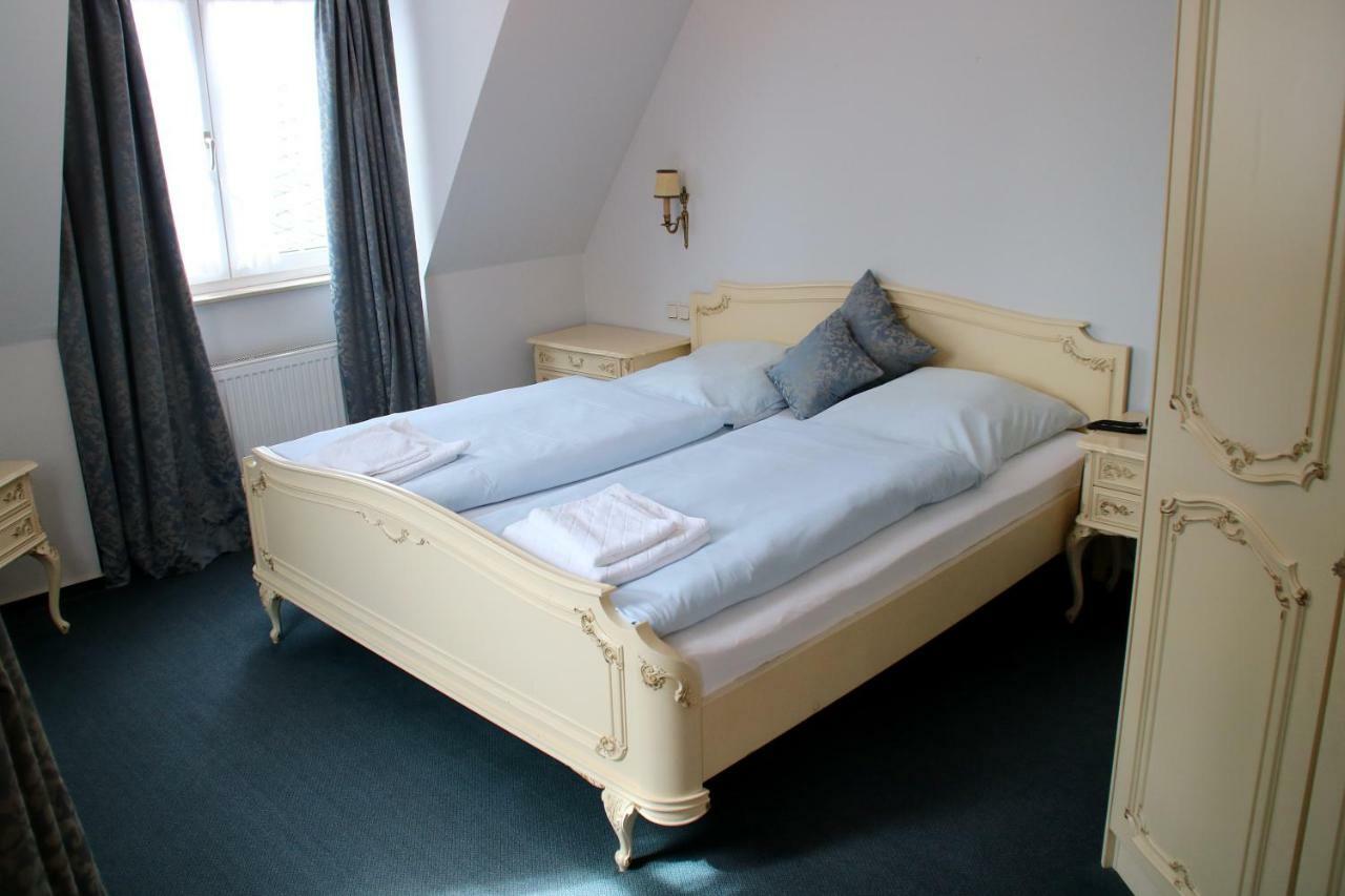 Zum Neuen Schwan Hotel Walluf Luaran gambar