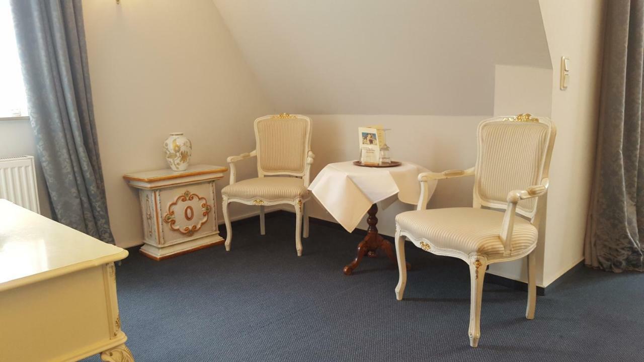 Zum Neuen Schwan Hotel Walluf Luaran gambar